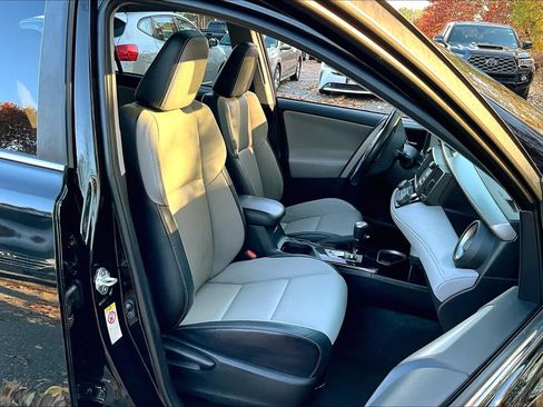 Used 2018 Toyota RAV4 Limited w/ Advanced Technology Package AWD/4WD image 8