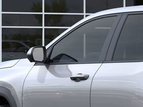 New 2026 Chevrolet Equinox LT w/ Safety and Technology Package image 12