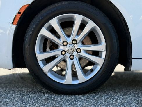 Used 2016 Chrysler 200 Limited w/ Convenience Group FWD image 29