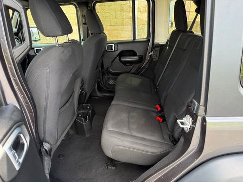 Used 2018 Jeep Wrangler Unlimited Sport S AWD/4WD image 6