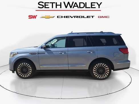 Used 2021 Lincoln Navigator Black Label w/ Cargo Convenience Package AWD/4WD image 4
