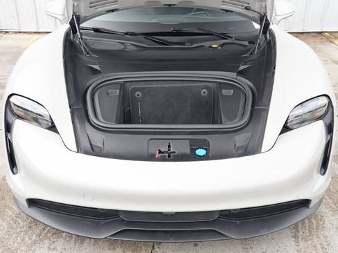 Used 2023 Porsche Taycan w/ Premium Package image 8