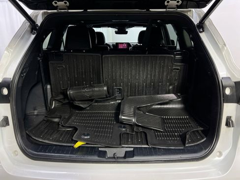 Used 2022 Toyota Highlander XSE image 31