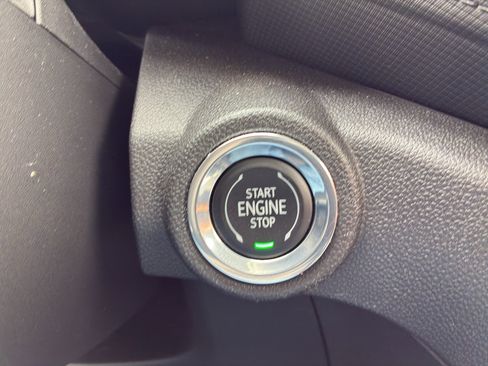 Used 2023 Chevrolet TrailBlazer LT FWD image 28