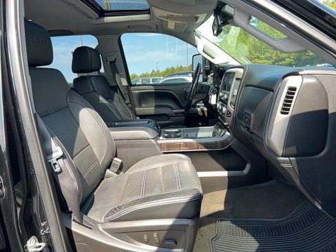 Used 2015 GMC Sierra 2500 Denali w/ Duramax Plus Package image 26