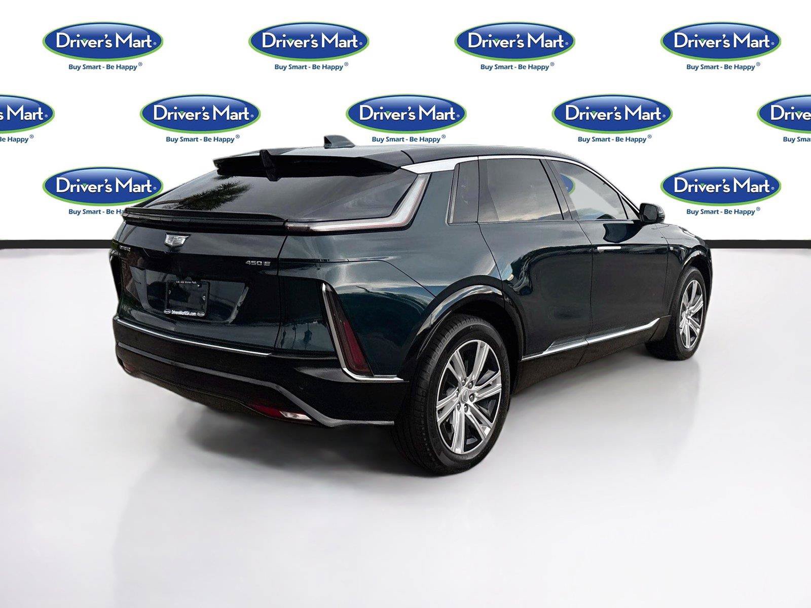 Used 2024 Cadillac Lyriq Tech RWD image 7