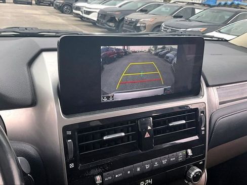 Used 2022 Lexus GX 460 Premium w/ Premium Plus Package image 13