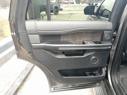 Used 2019 Ford Expedition Limited w/ Equipment Group 302A image 16