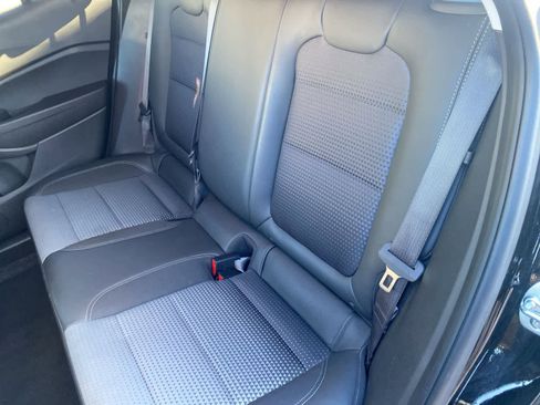 Used 2025 Chevrolet Trax LT image 13