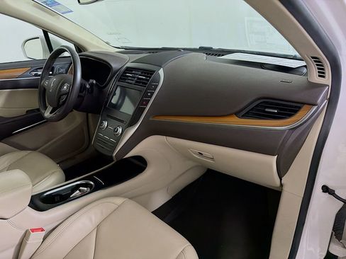 Used 2019 Lincoln MKC Select w/ Select Plus Package image 31