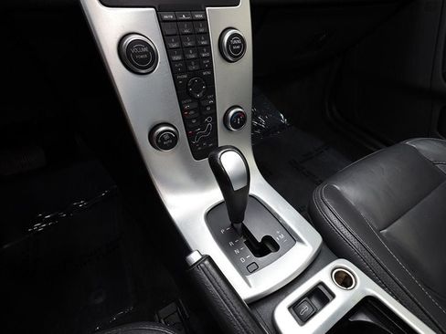 Used 2012 Volvo C70 T5 FWD image 38