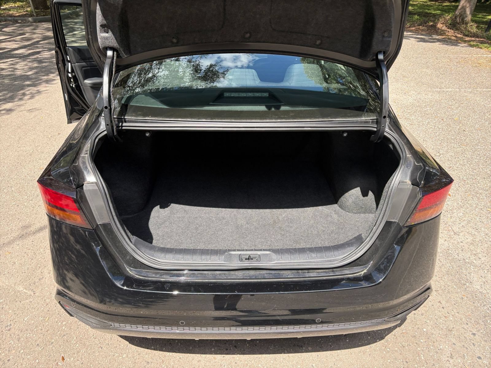 Used 2026 Nissan Altima 2.5 SV FWD image 30