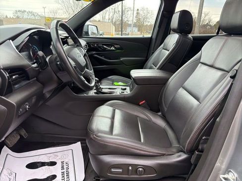 Certified 2023 Chevrolet Traverse RS w/ LPO, Floor Liner Package AWD/4WD image 28