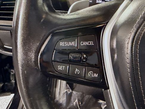 Used 2021 BMW 540i w/ Premium Package image 14