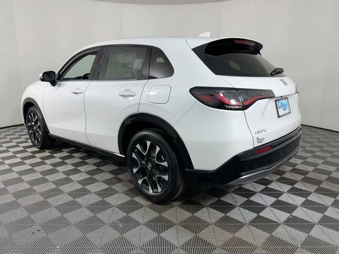 New 2026 Honda HR-V EX-L image 3