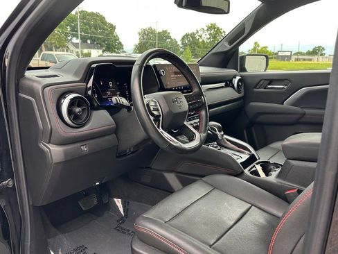 Used 2023 Chevrolet Colorado Z71 w/ Z71 Convenience Package 2 AWD/4WD image 13
