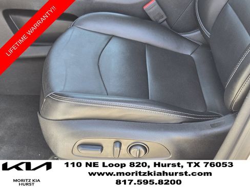 Used 2024 GMC Terrain SLT AWD/4WD image 26