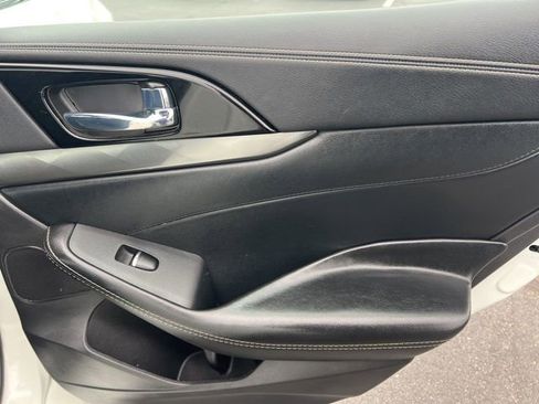 Used 2023 Nissan Maxima SV w/ Floor Mat Group image 32