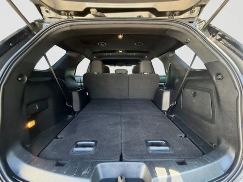 Used 2017 Ford Explorer XLT AWD/4WD image 17
