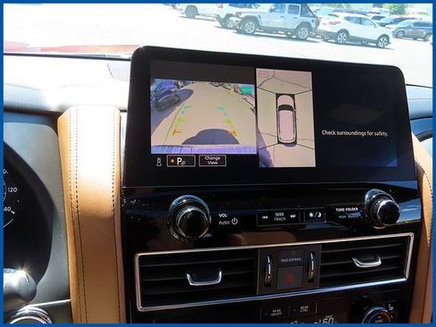 Used 2023 INFINITI QX80 Sensory w/ All-Season Package AWD/4WD image 25