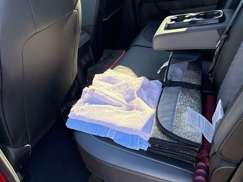 Used 2016 Chevrolet Colorado Z71 image 8