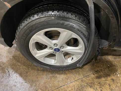 Used 2018 Ford Edge SE image 36