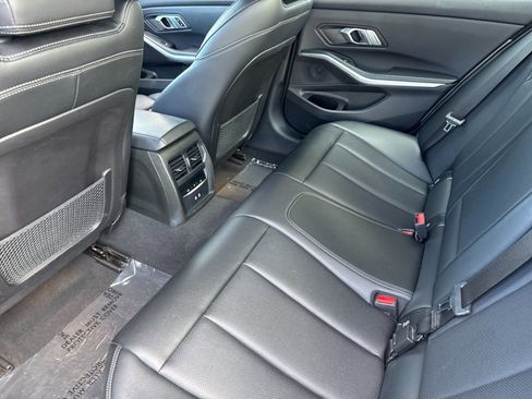 Used 2023 BMW 330e image 11