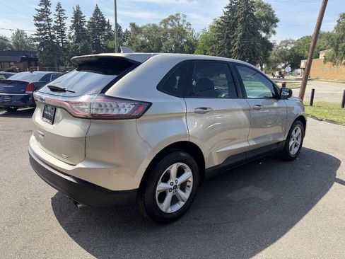 Used 2017 Ford Edge SE AWD/4WD image 4