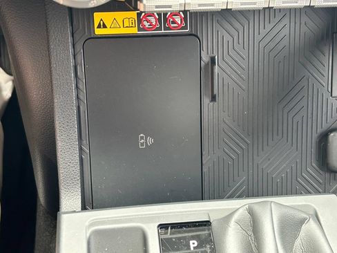 Certified 2025 Toyota 4Runner Platinum AWD/4WD image 37