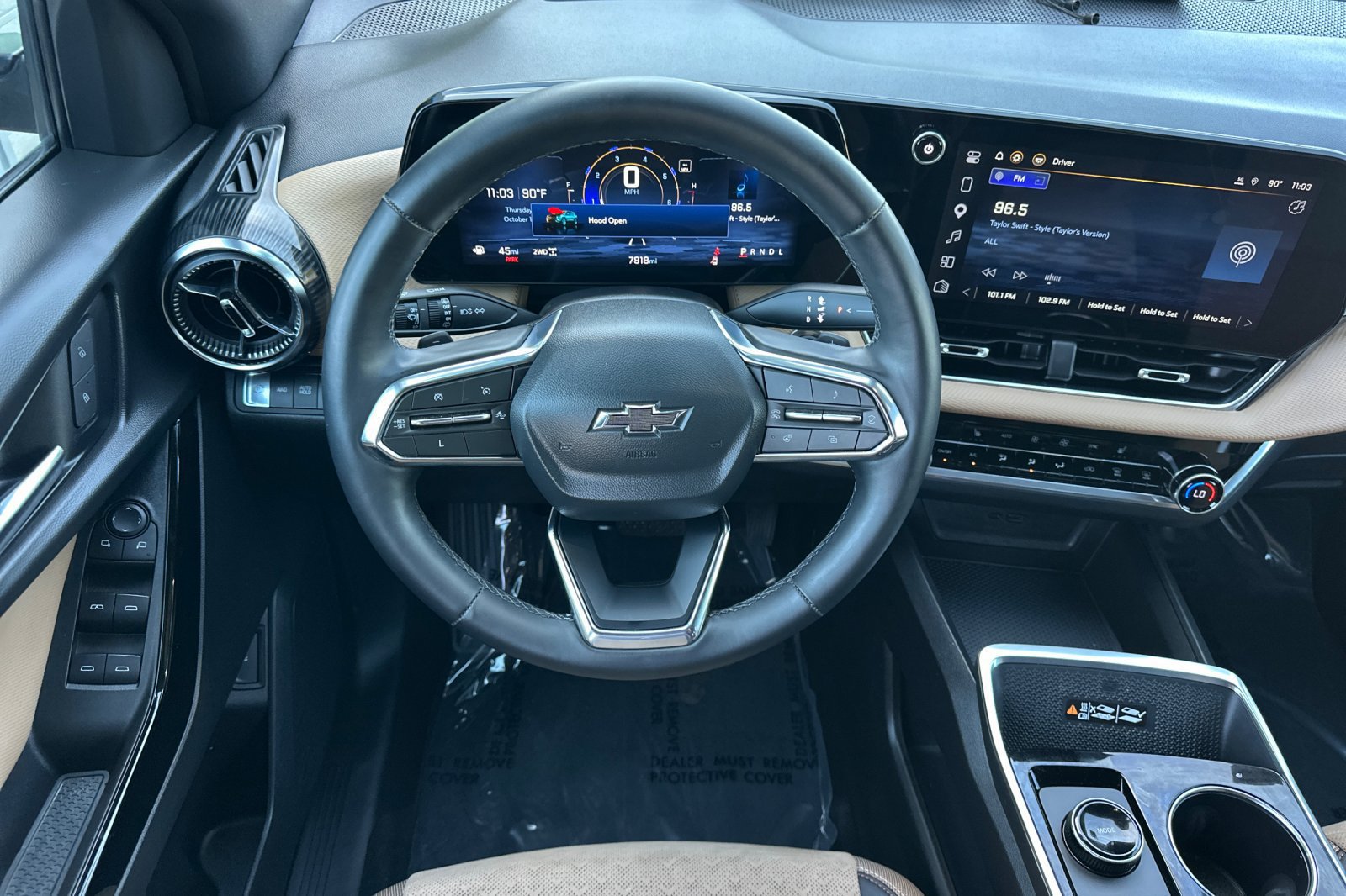 Used 2025 Chevrolet Equinox ACTIV w/ Safety and Technology Package AWD/4WD image 17