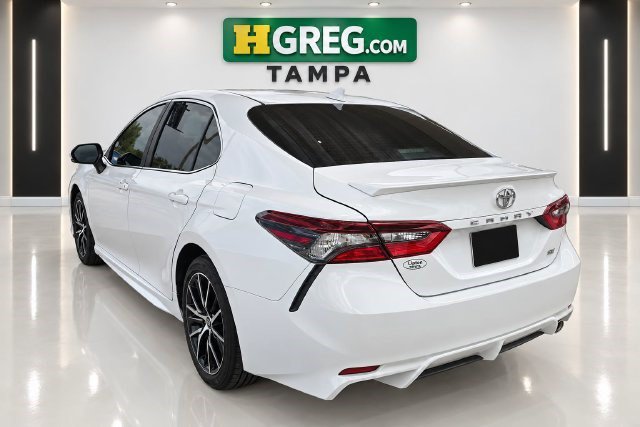 Used 2024 Toyota Camry SE w/ Convenience Package FWD image 2