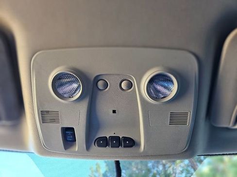 Used 2014 GMC Acadia SLT image 25