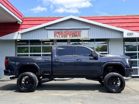 Used 2024 GMC Sierra 2500 Denali Ultimate w/ Snow Plow Prep/Camper Package image 2