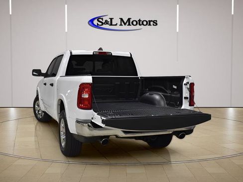 Used 2025 RAM 1500 Big Horn AWD/4WD image 5
