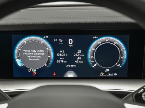 Used 2025 Volkswagen Tiguan SE R-Line image 21