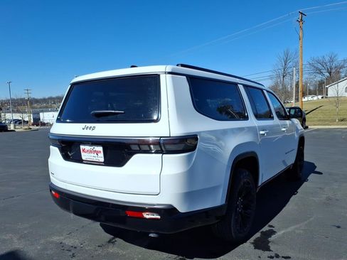 New 2026 Jeep Grand Wagoneer L Limited AWD/4WD image 5