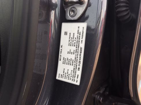 Used 2023 Tesla Model 3 Standard Range image 17