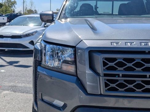 Used 2023 Nissan Frontier SV w/ SV Convenience Package AWD/4WD image 7