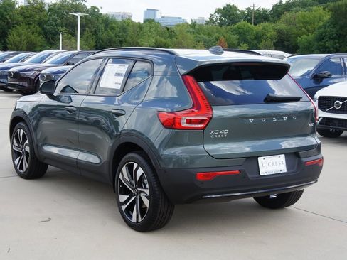 New 2026 Volvo XC40 B5 Plus w/ Protection Package Premier image 5