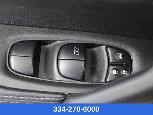 Certified 2021 Nissan Rogue Sport S image 15