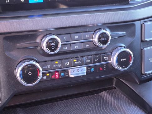 Used 2023 Ford F250 Platinum w/ FX4 Off-Road Package image 29