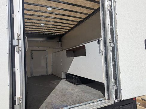 Used 2022 GMC Savana 3500 w/ Power Convenience Package image 11