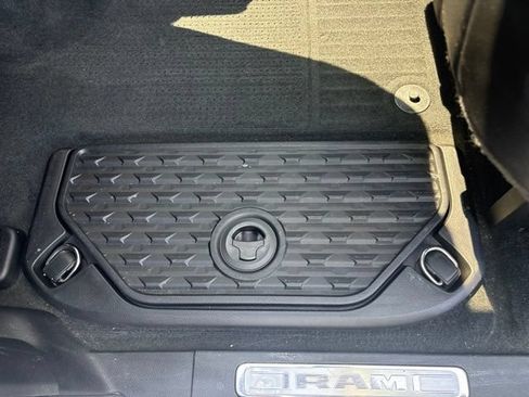 Used 2021 RAM 1500 Laramie AWD/4WD image 11