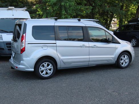 Used 2015 Ford Transit Connect XLT FWD image 5