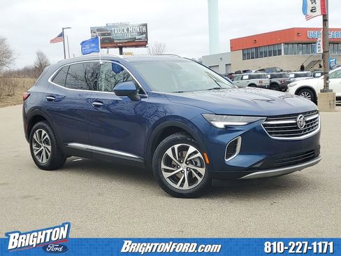 Used 2023 Buick Envision Essence image 1