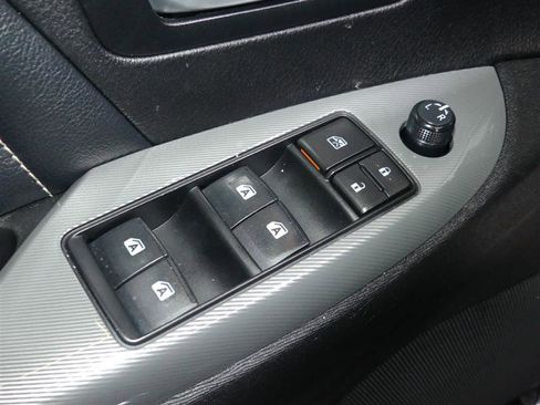 Used 2017 Toyota Sienna SE Premium image 20