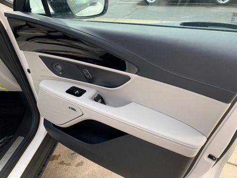 New 2026 Lincoln Nautilus Premier w/ Equipment Group 102A AWD/4WD image 20