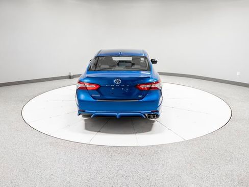 Used 2019 Toyota Camry SE w/ Carpet Mat Package FWD image 29