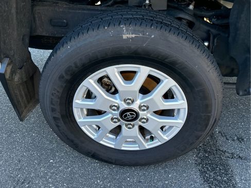 Used 2024 Toyota Tacoma SR5 image 28