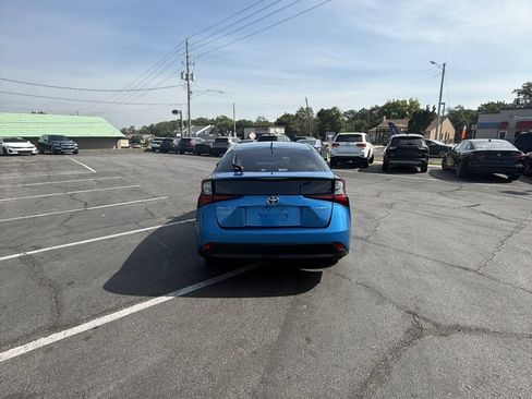 Used 2019 Toyota Prius LE FWD image 12